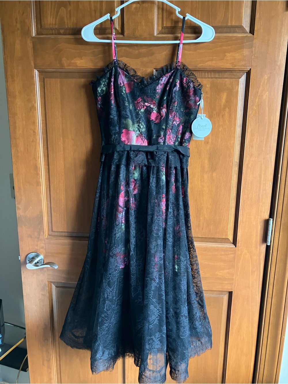 NWT 🌹 Women's Black Lace Overly Dress with Red Floral Underdress